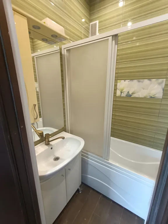 Трехкомнатная квартира со всеми удобствами в тихом районе