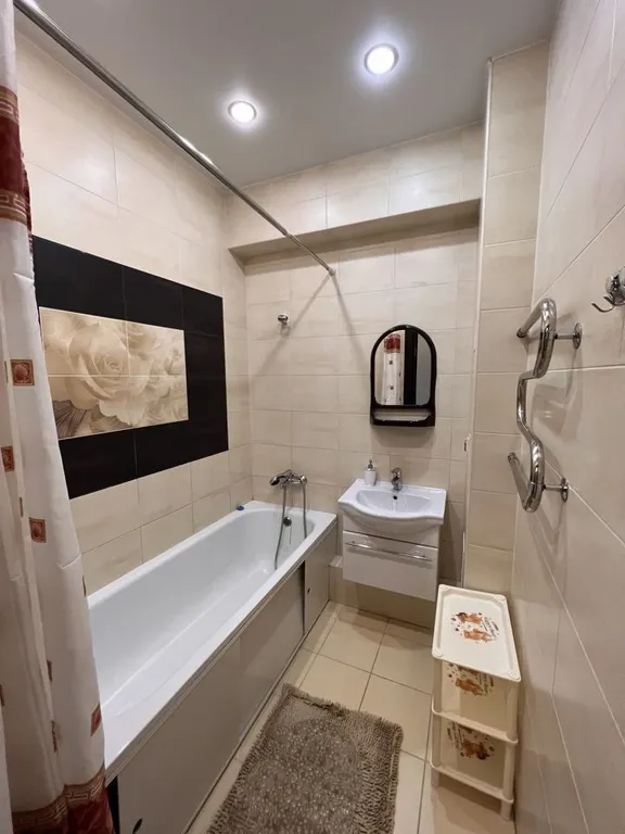 Светлая евротрешка в центре