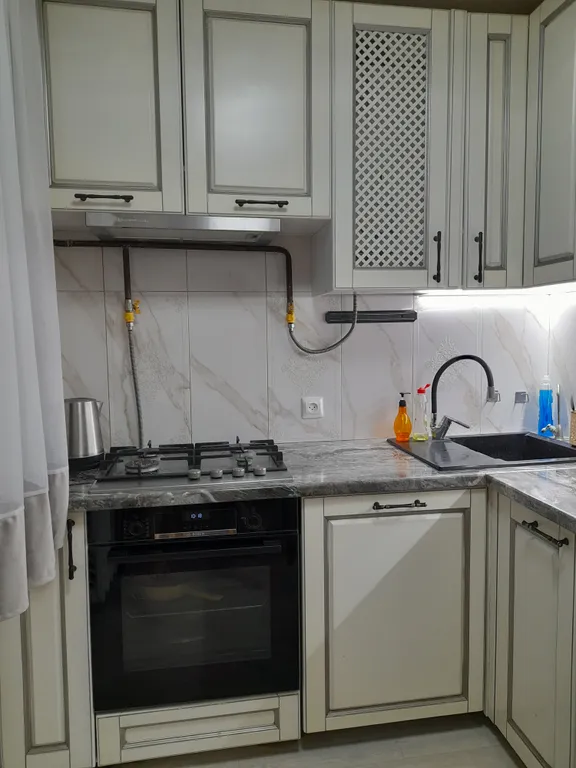 Квартира 3-комнатная Квартира — Евпатория