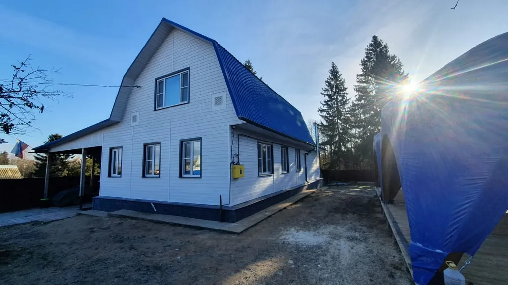 Жёлтая комната в коттедже