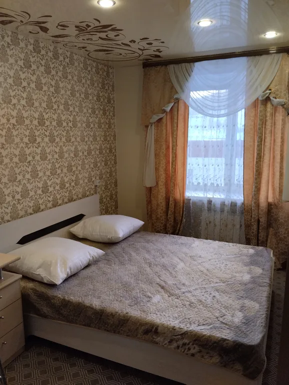 Квартира, в самом центре посёлка, рядом с горой, тёплая, чистая