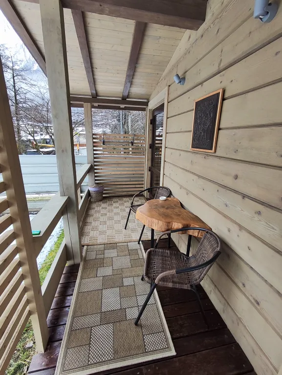 Дом-студия в стиле шале в центре