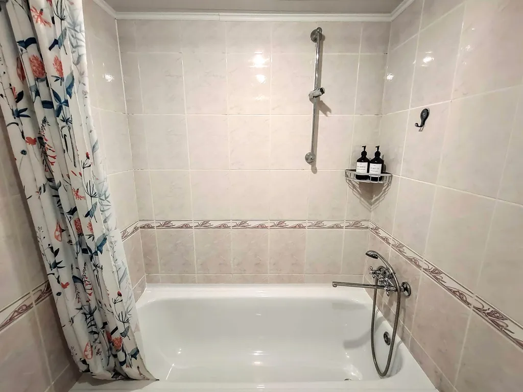 Квартира на Кролюницкого, рядом с УИГА