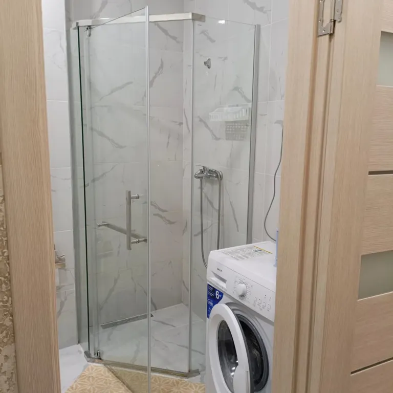 Стильная стyдия с бассейном в ЖК Бизнес класса