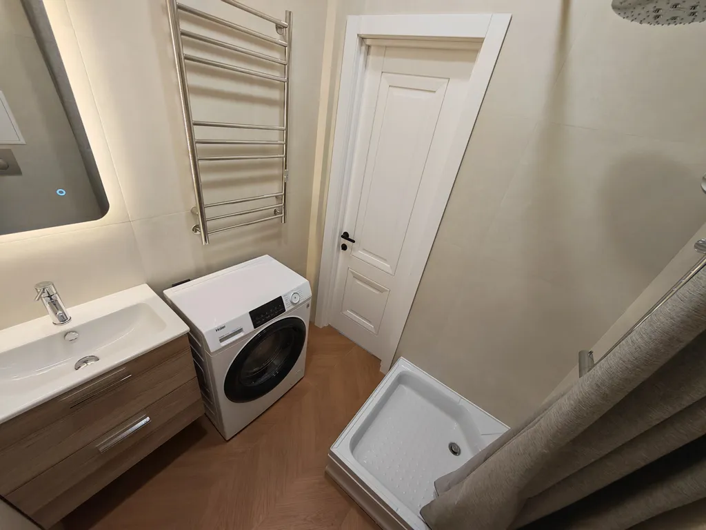 Современная студия в самом центре города с видом на море, бизнес класс