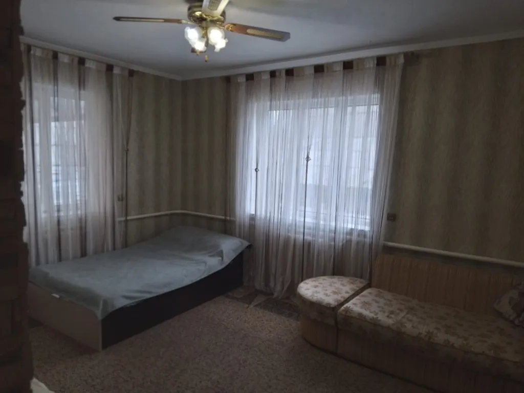 Уютный дом в центре поселка