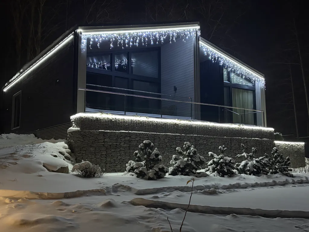 Коттедж на берегу озера с сауной