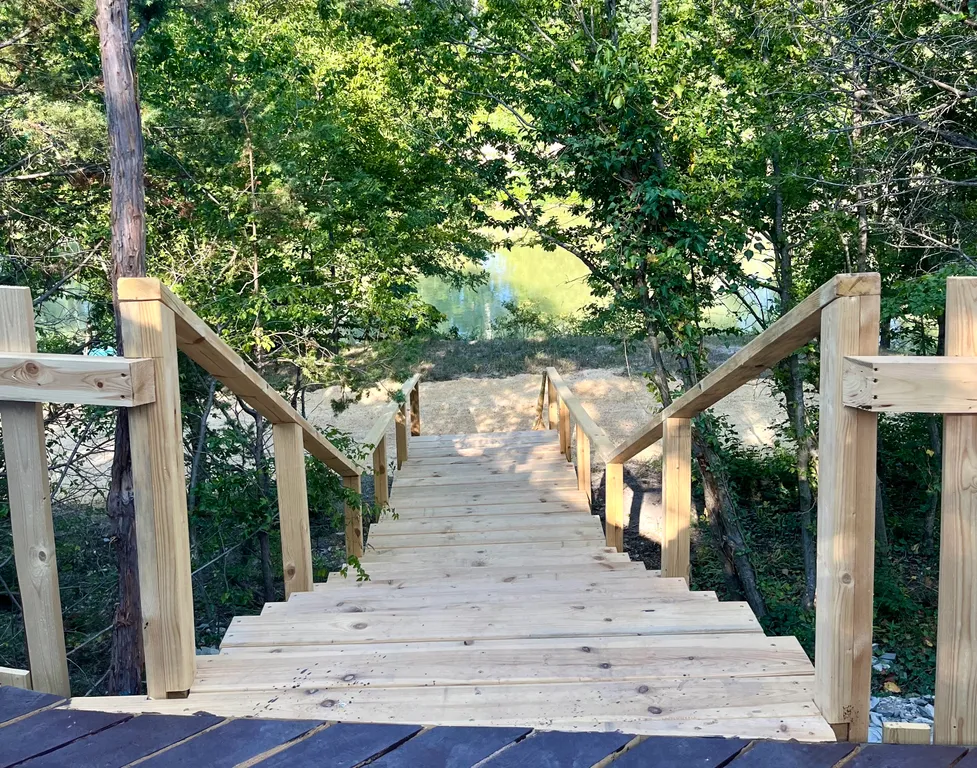 Новые Домики на берегу пруда