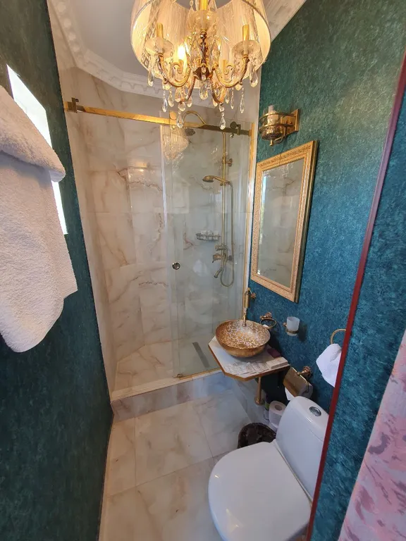 Студия с бассейном - вид на море