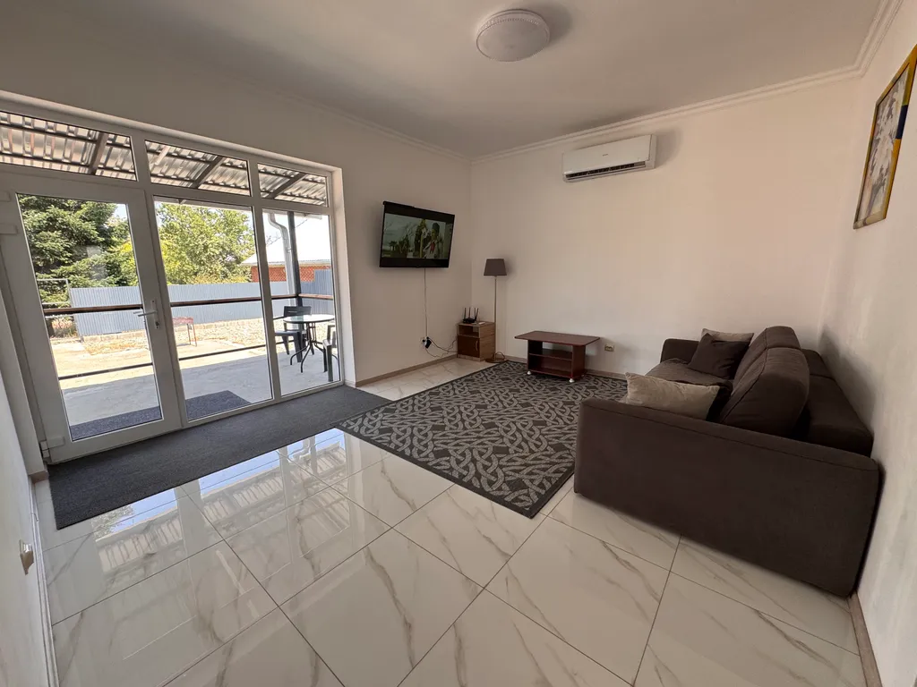 Коттедж Уютный дом в черте города — аренда посуточно в Майкоп