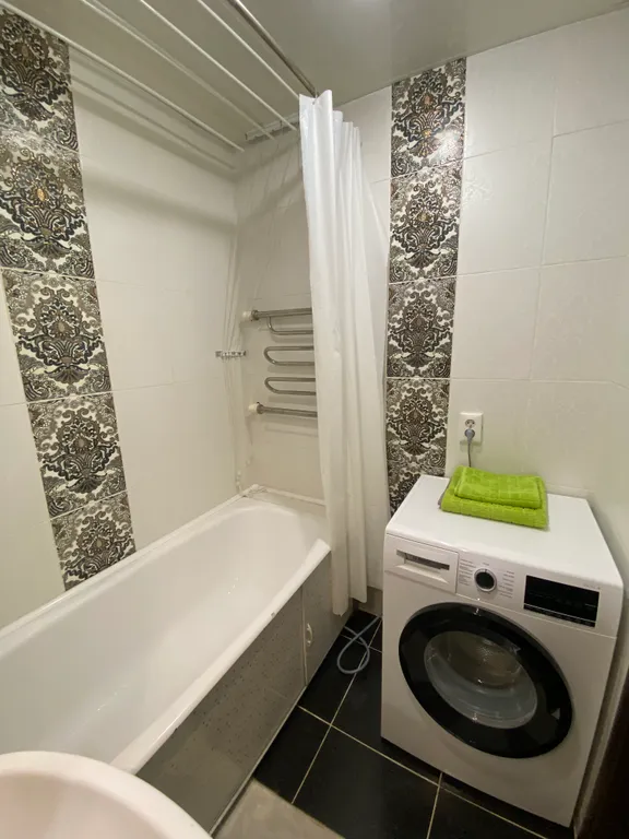 Центр, парковка, лифт, тёплый дом, ТЦ Трио, Лямус