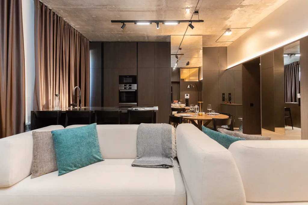 Квартира на первой береговой линии с видом на море в стиле лофт