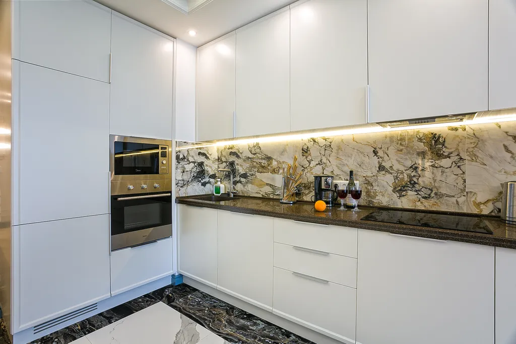 Апартамент с панорамой на море с террасой и 2 санузлами