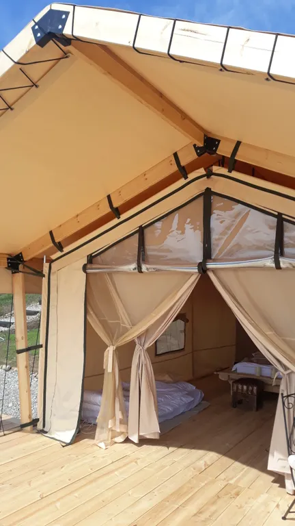 Глэмпинг на Байкале