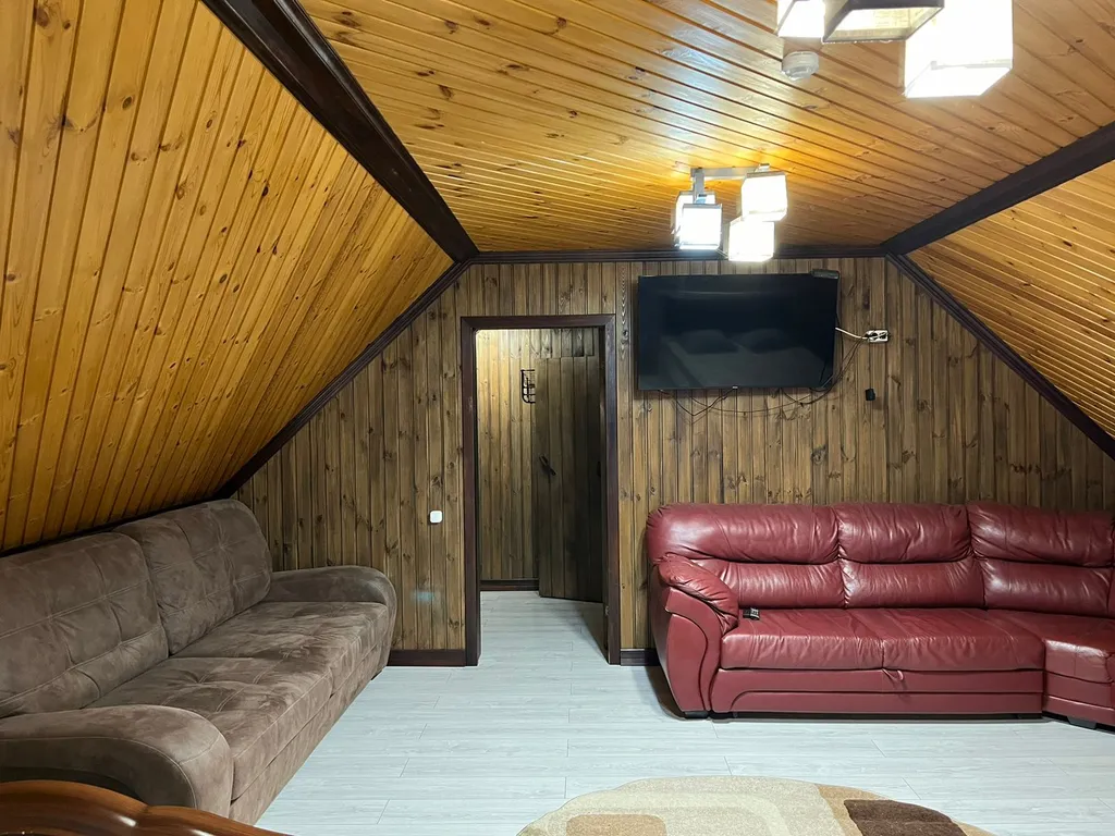 Коттедж с баней и чаном у озера