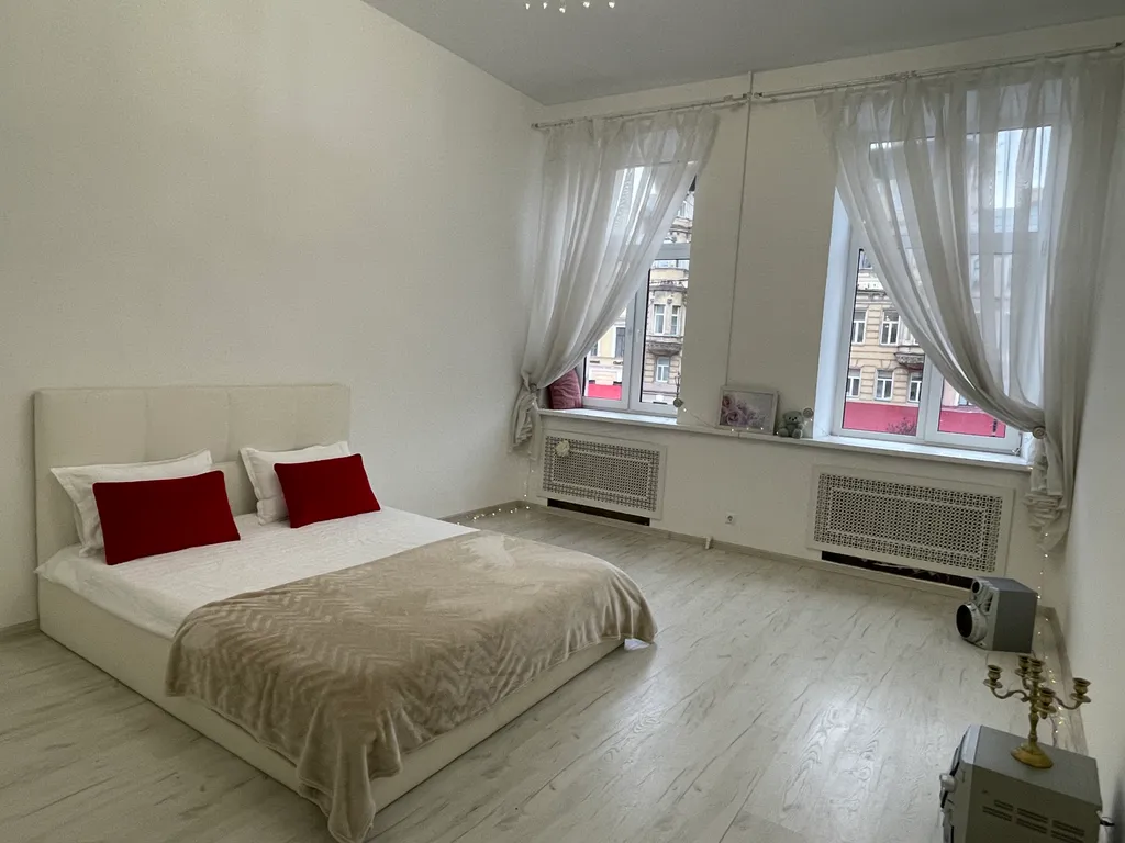 Центр Вид- река,  кораблики Версаль