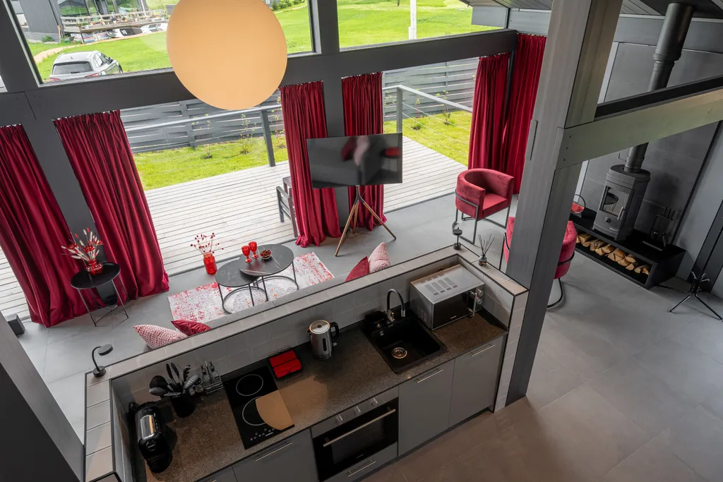 Рубиновый дом в Загородном клубе у Плещеева озера