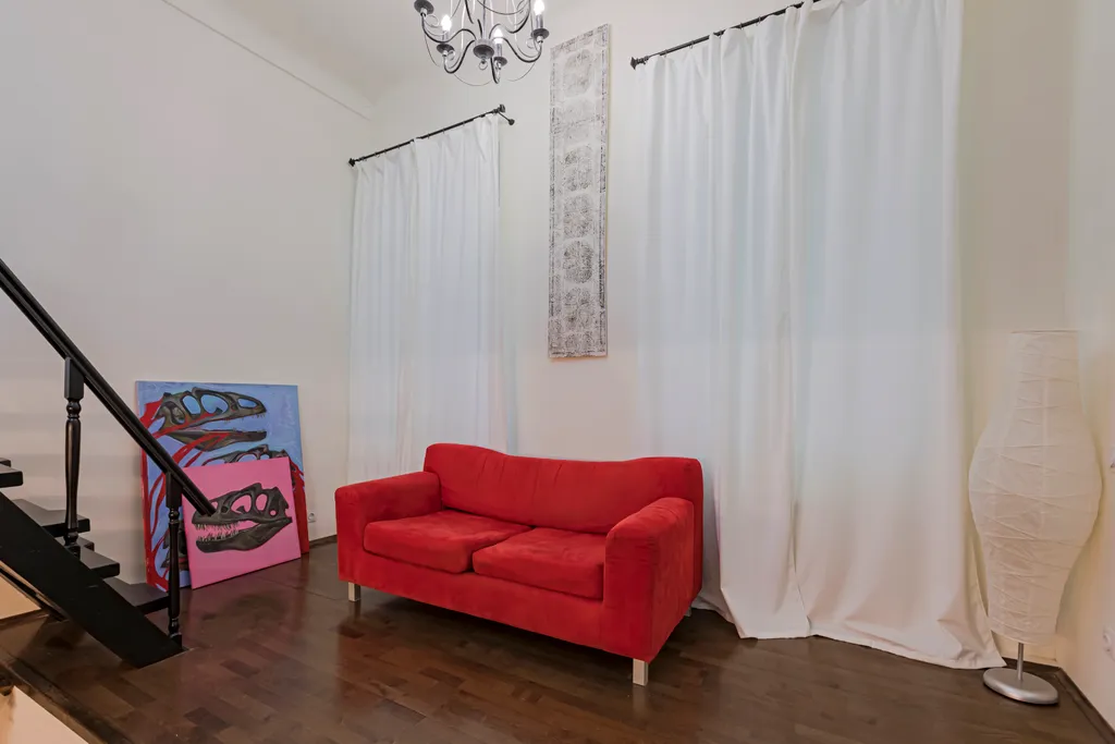 Двухуровневая квартира в уникальном районе