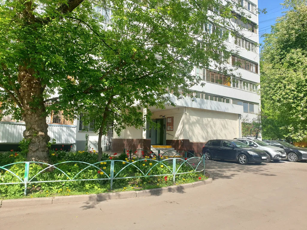 Квартира Уютная квартира рядом с метро ВДНХ в тихом зелёном дворе с парковкой — Москва