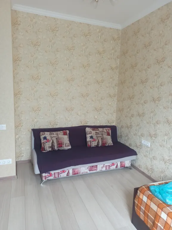 Уютная, трёхкомнатная квартира, с хорошим евроремонтом