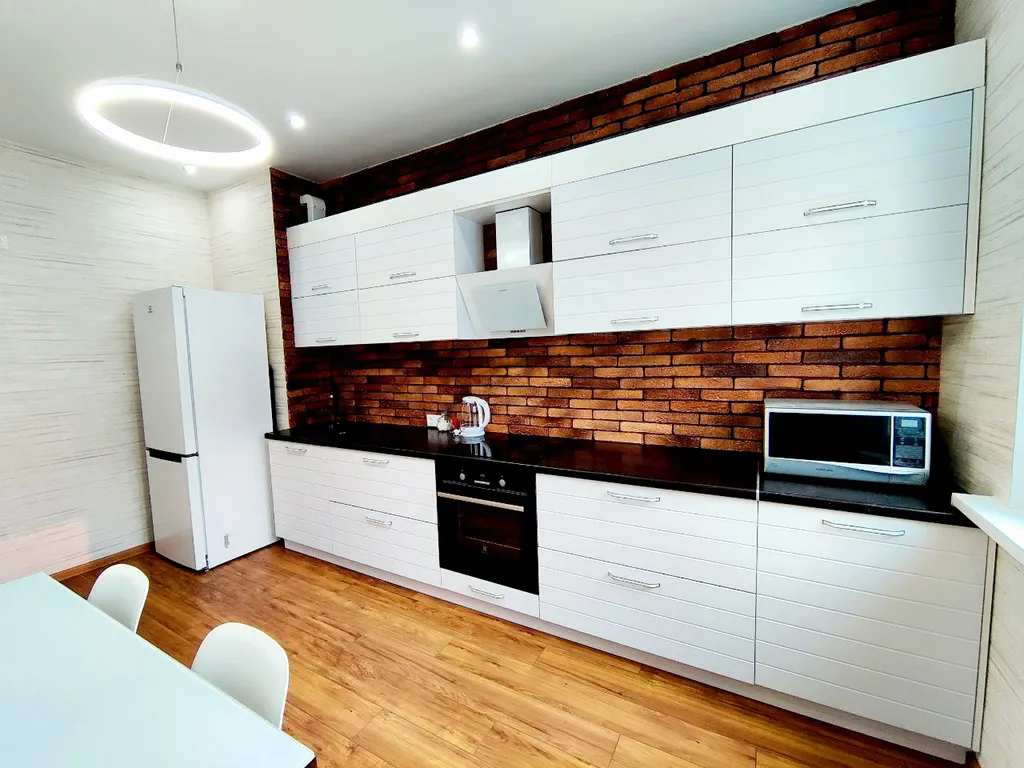 Квартира с дизайнерским ремонтом рядом с ТРЦ Аура