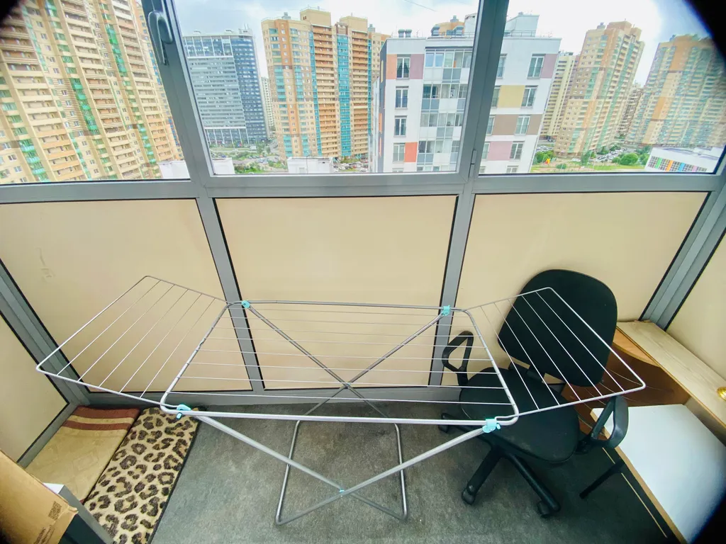 Уютная квартира с прекрасным видом на город в огнях