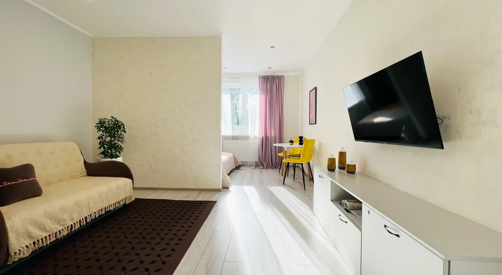 Просторная, ухоженная квартира недалеко от моря