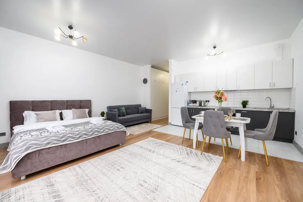 Просторная студия на Аль-Фараби