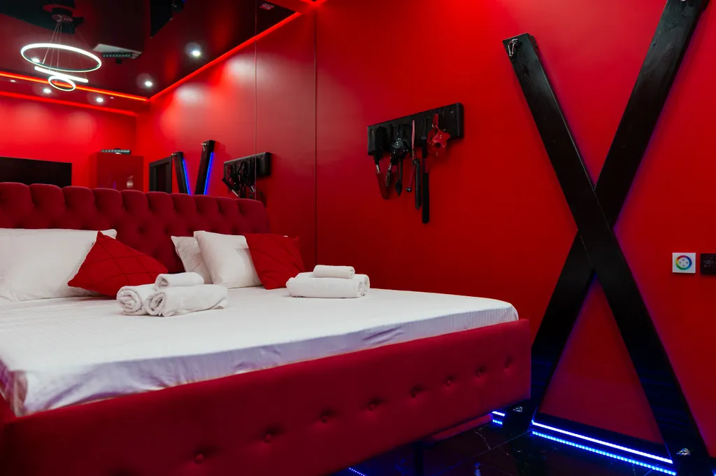 Poмaнтичeский апартамент с темaтичеcким интеpьеpом