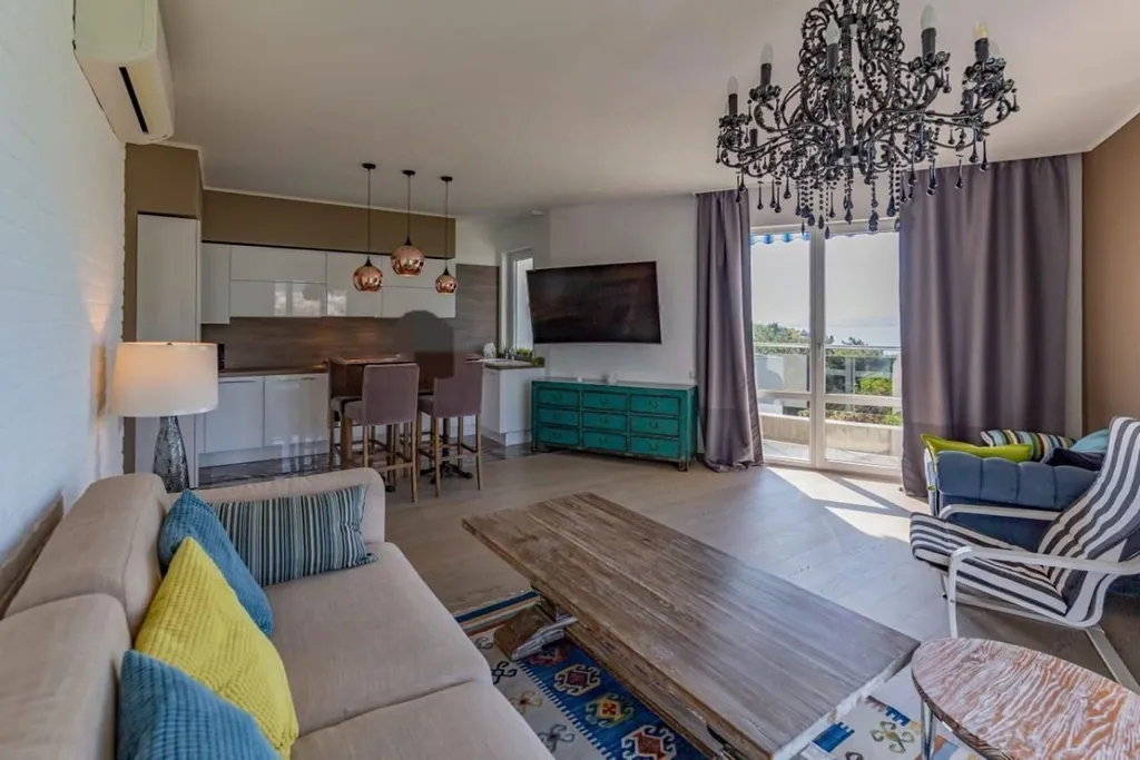 2-комнатная квартира с террасой и красивым видом