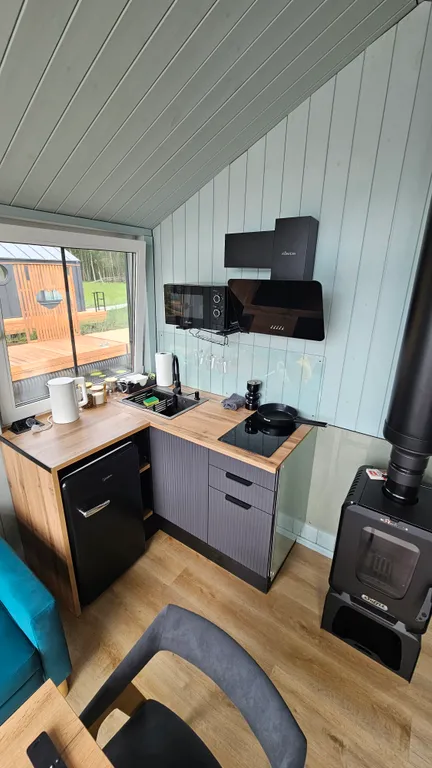 Коттедж, хаусбот на воде