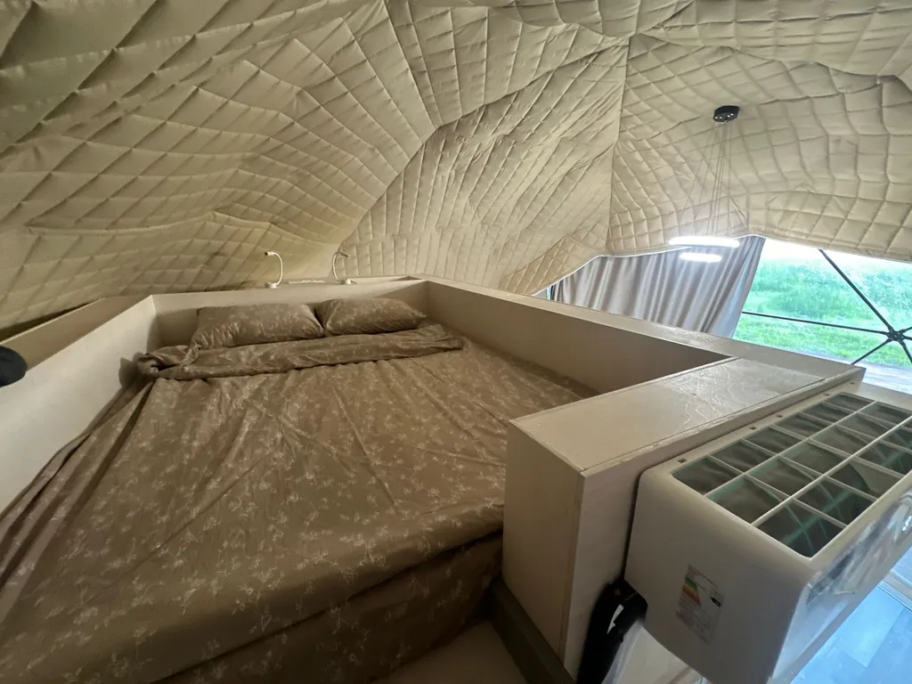 Купол 1 с видом на Ладожское озеро