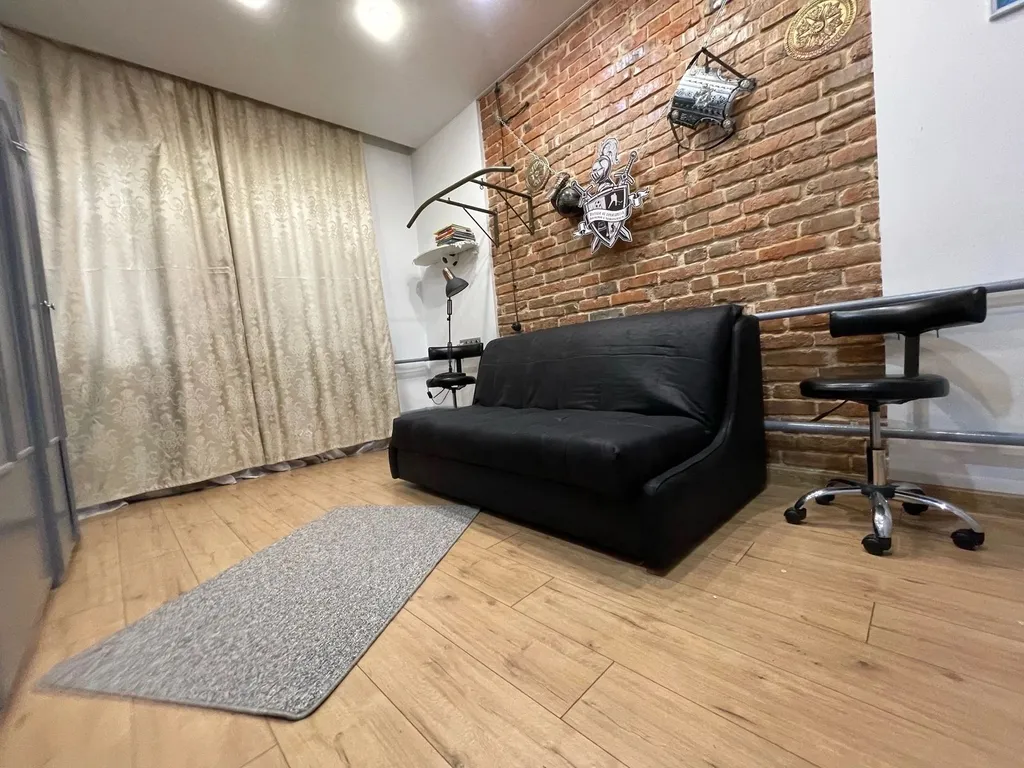 Хорошая квартира в историческом центре города, с охраняемой парковкой