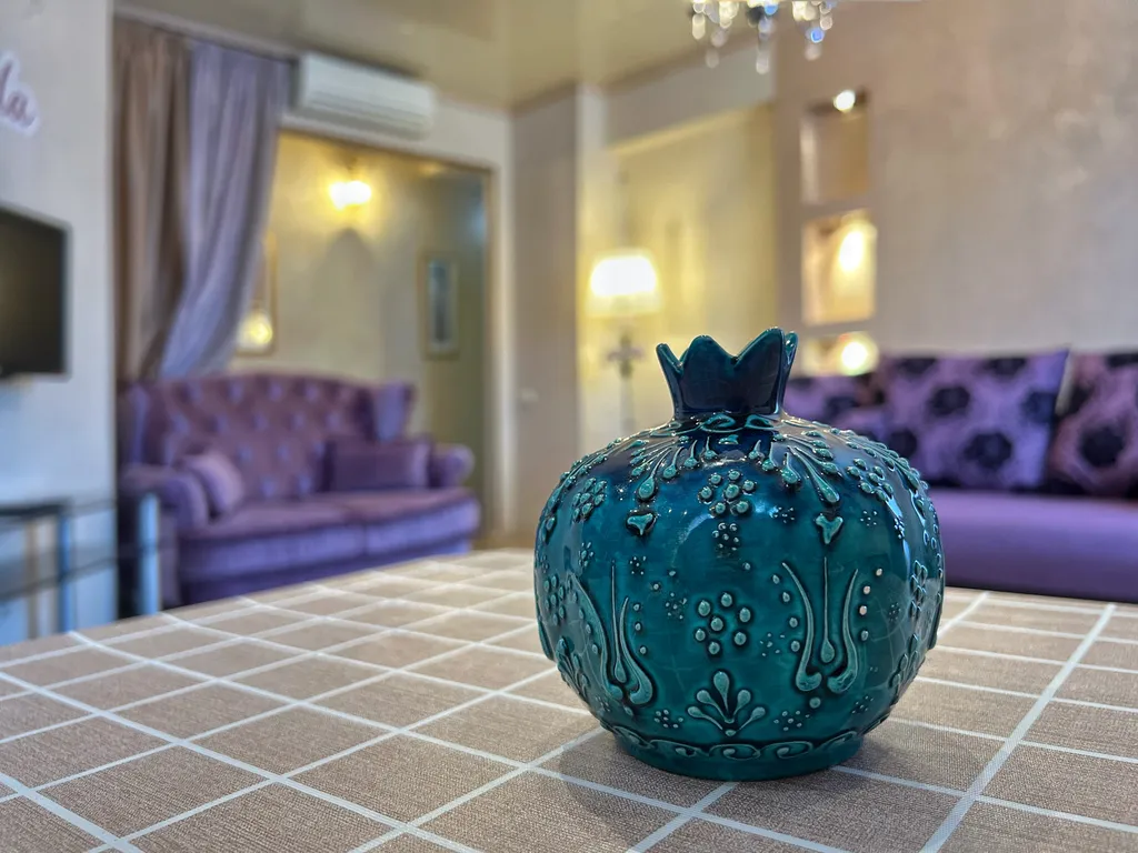 Красивая большая двухкомнатная квартира в микрорайоне Красный Камень