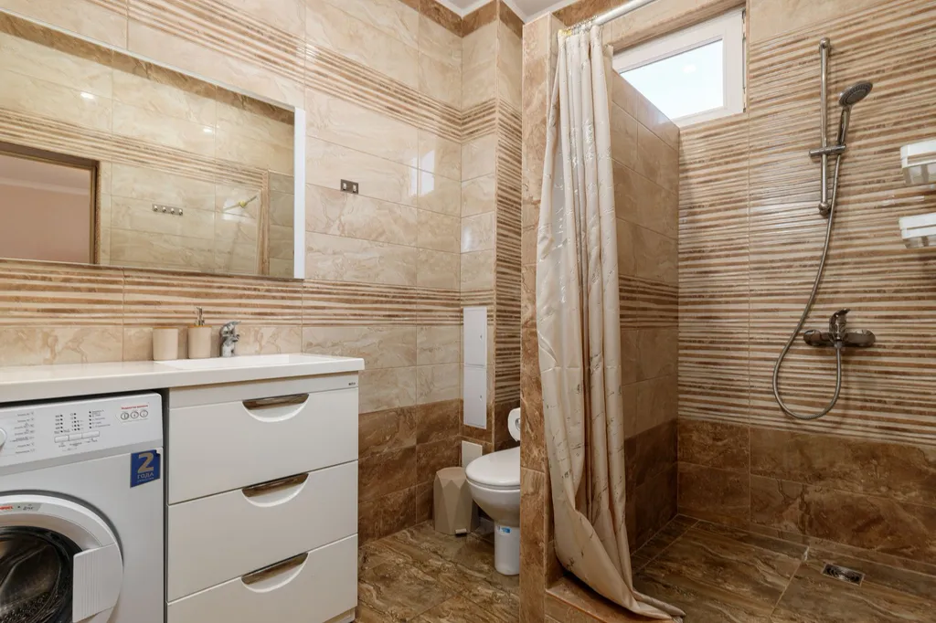 Квартира Апартаменты с балконом и видом на аллею — Адлер