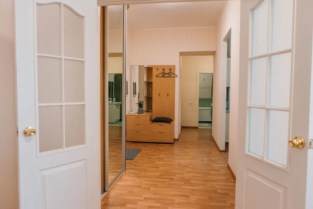 Большая квартира с двумя спальнями, в центре Хабаровска