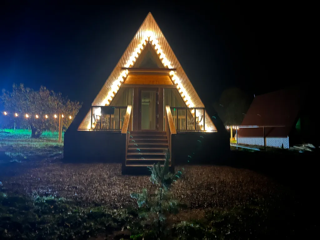 Уютный домик в стиле а-фрейм на оз. Волго