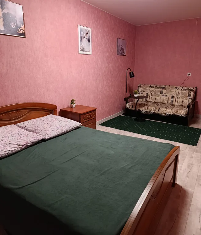 Квартира в самом центре города с видом на Богоявленский монастырь