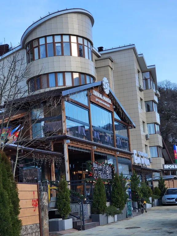 Большая квартира в центре курорта