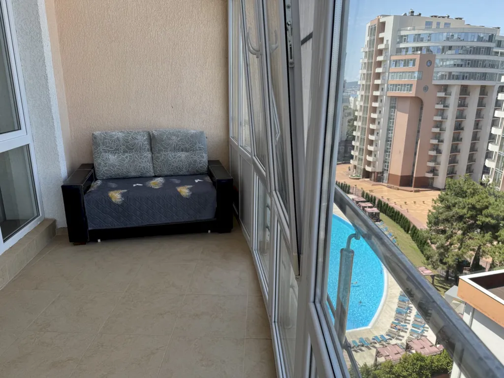 Первая береговая с видом на море и террасой – Толстый мыс