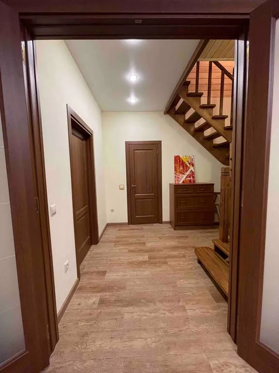 Коттедж с дровяной баней на берегу озера