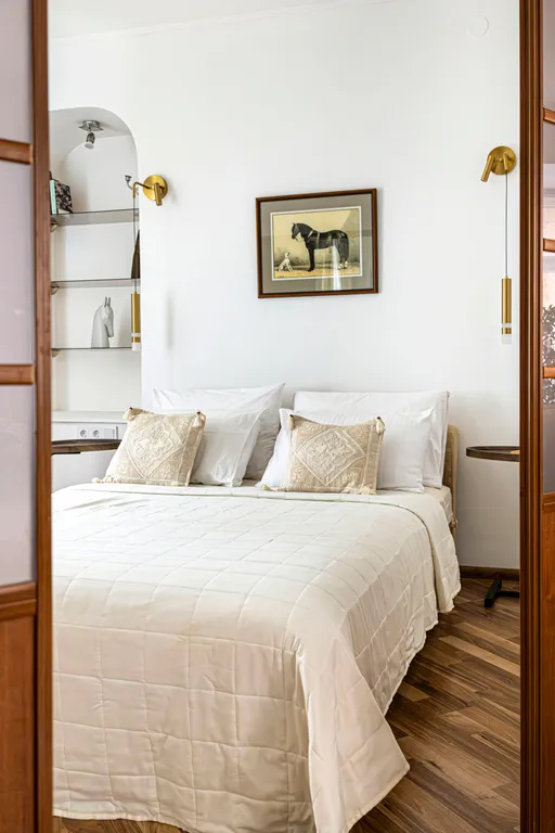 Стильная квартира с тремя спальнями и 2 санузлами у Спаса на Крови