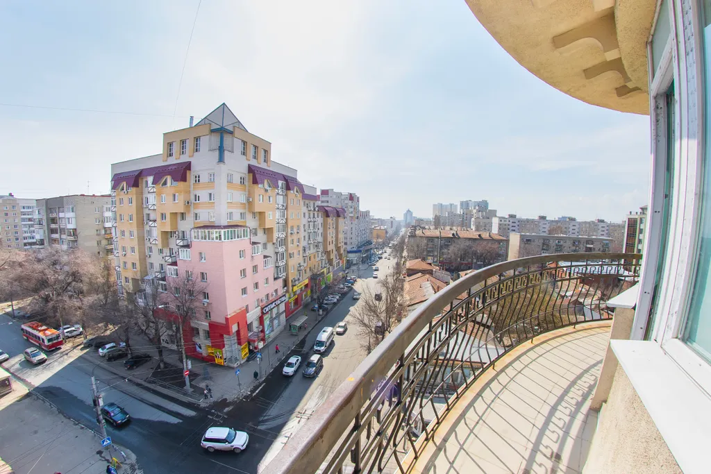 Апартаменты с балконом