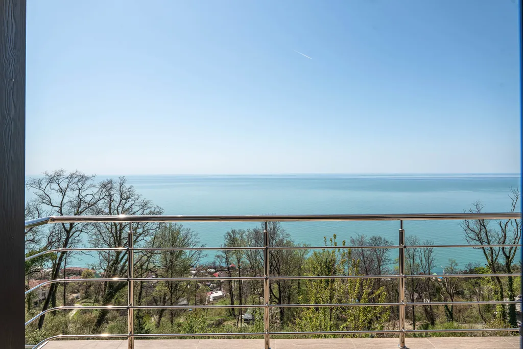 Квартира с видом на море с 2 спальнями в ЖК Лазурный берег