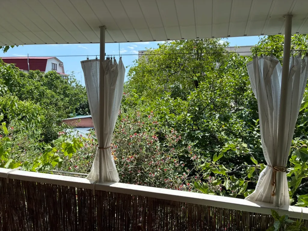 Домик на двоих с террасой