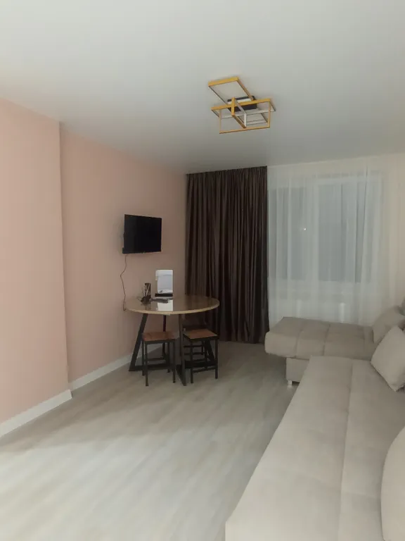 Апартаменты близко к Кремлю, ДС Кристалл, Драматическому театру