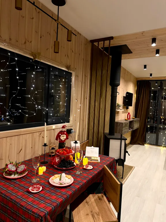 Уютный дом-лофт The Second с видом на реку и лес