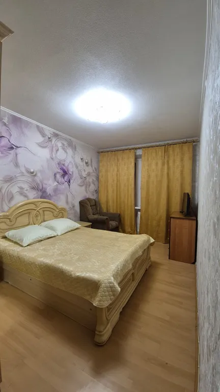 3-комнатная квартира в центре Ворошиловского района, в Золотом квадрате