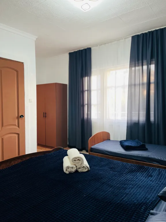 Стандарт 3-х местный с удобствами в номере