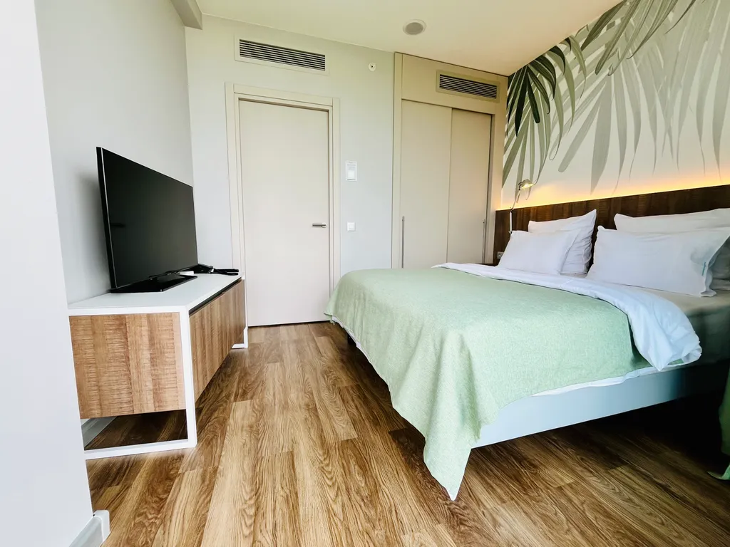 Видовой апартамент с видом на горы в апарт-отеле